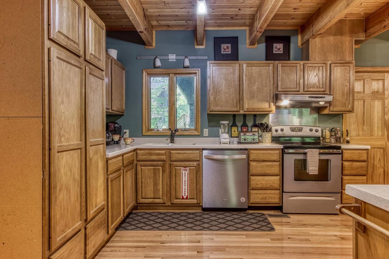 Mountain Lake Lodge, Hot Tub, Theater Room, 1089 Free Tickets Each Paid Day, Dollywood And More Sevierville Zewnętrze zdjęcie